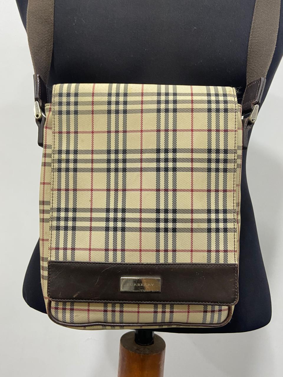 Burberry Vintage Nova Check Logo Plate Crossbody Bag – Beige & Brown