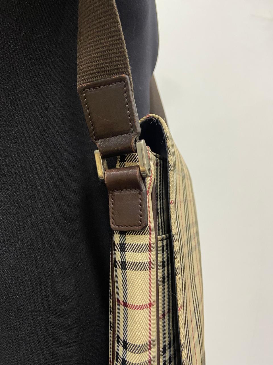 Burberry Vintage Nova Check Logo Plate Crossbody Bag – Beige & Brown