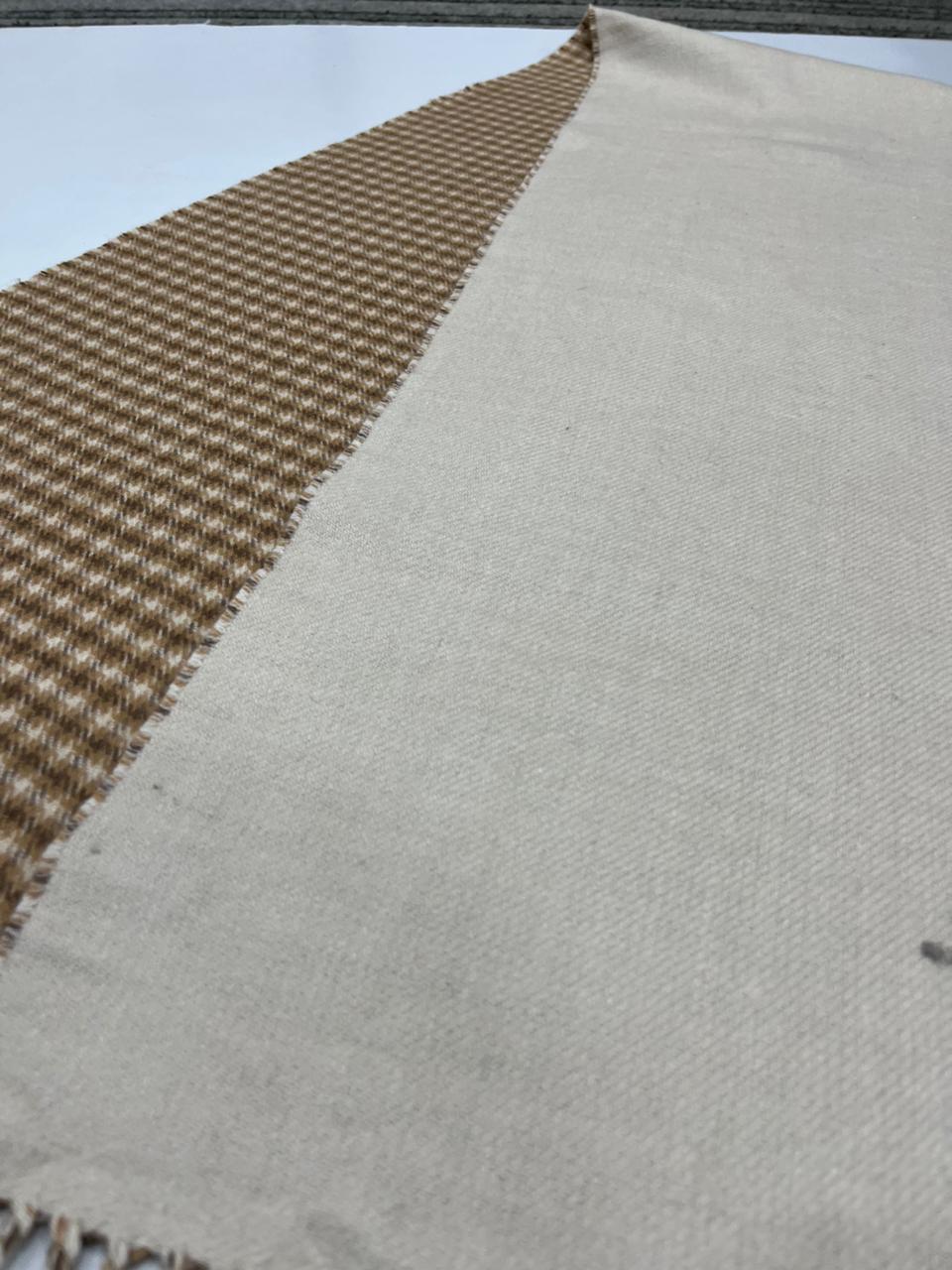 Fendi FXT324 Wool & Cashmere FF Scarf Beige 38 × 215 cm