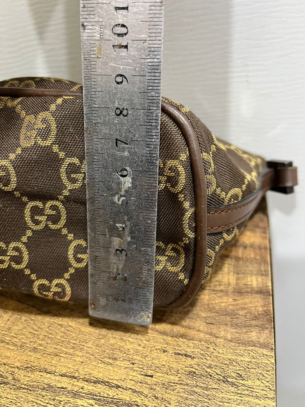 Vintage Gucci GG Monogram Canvas Boat Pochette Shoulder Bag Brown 039-1103
