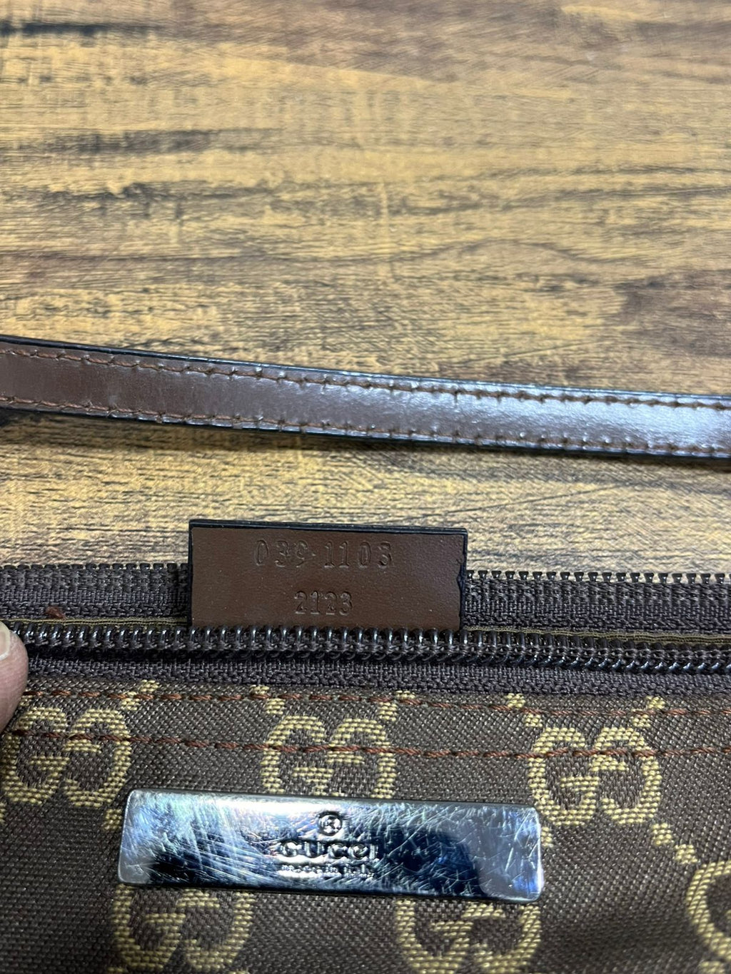 Vintage Gucci GG Monogram Canvas Boat Pochette Shoulder Bag Brown 039-1103
