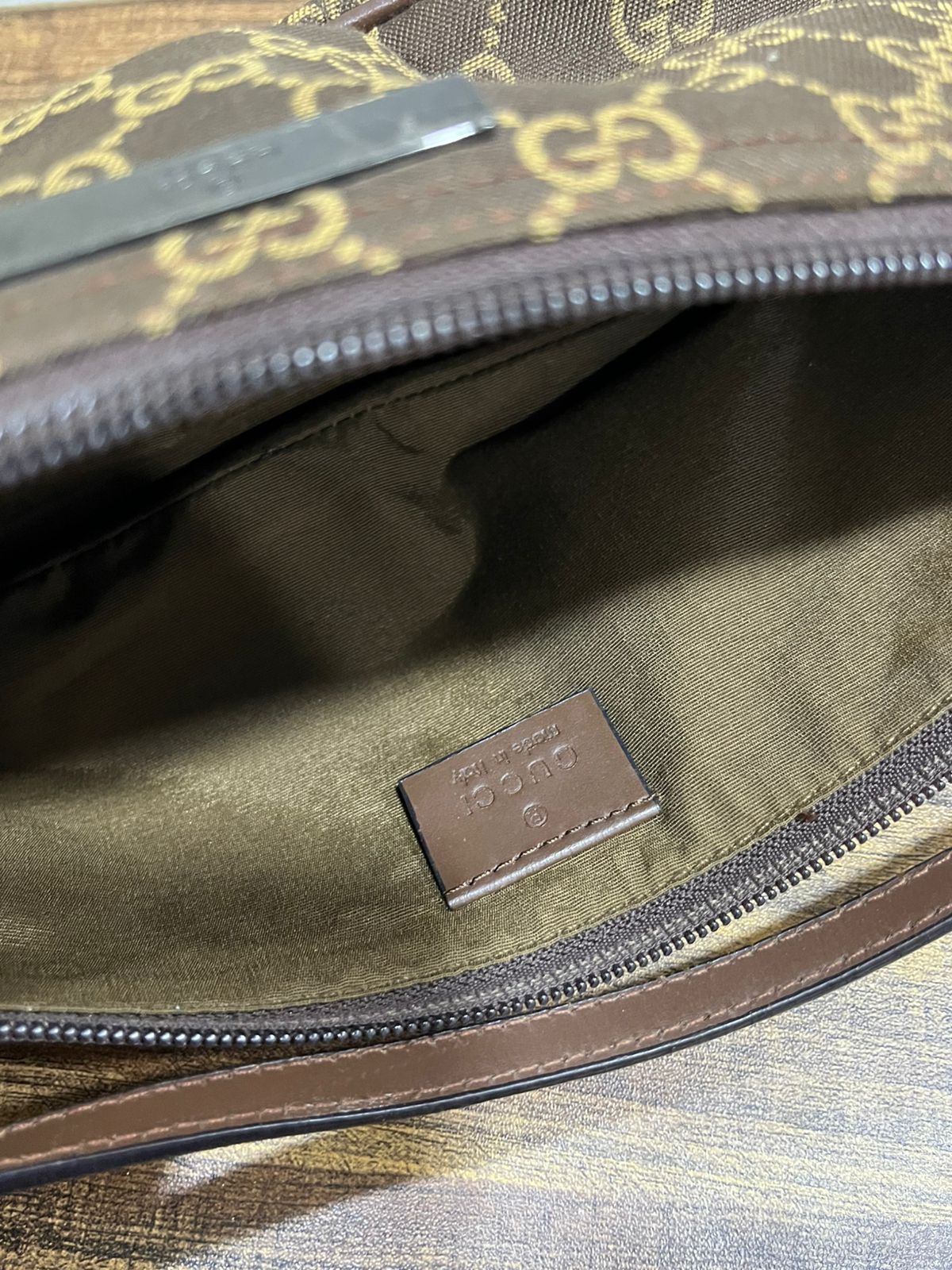 Vintage Gucci GG Monogram Canvas Boat Pochette Shoulder Bag Brown 039-1103