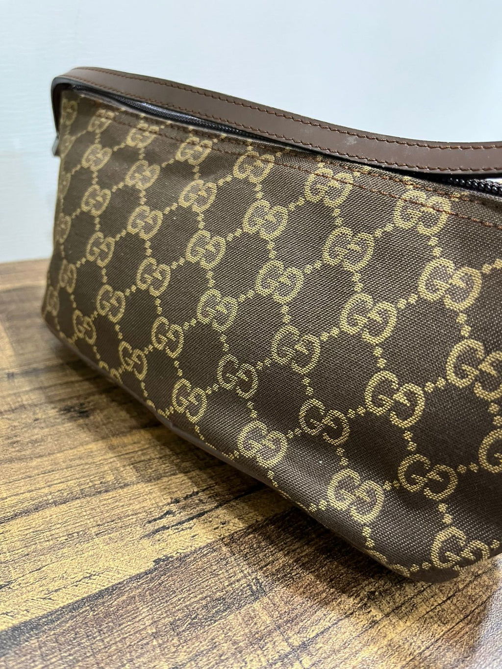 Vintage Gucci GG Monogram Canvas Boat Pochette Shoulder Bag Brown 039-1103