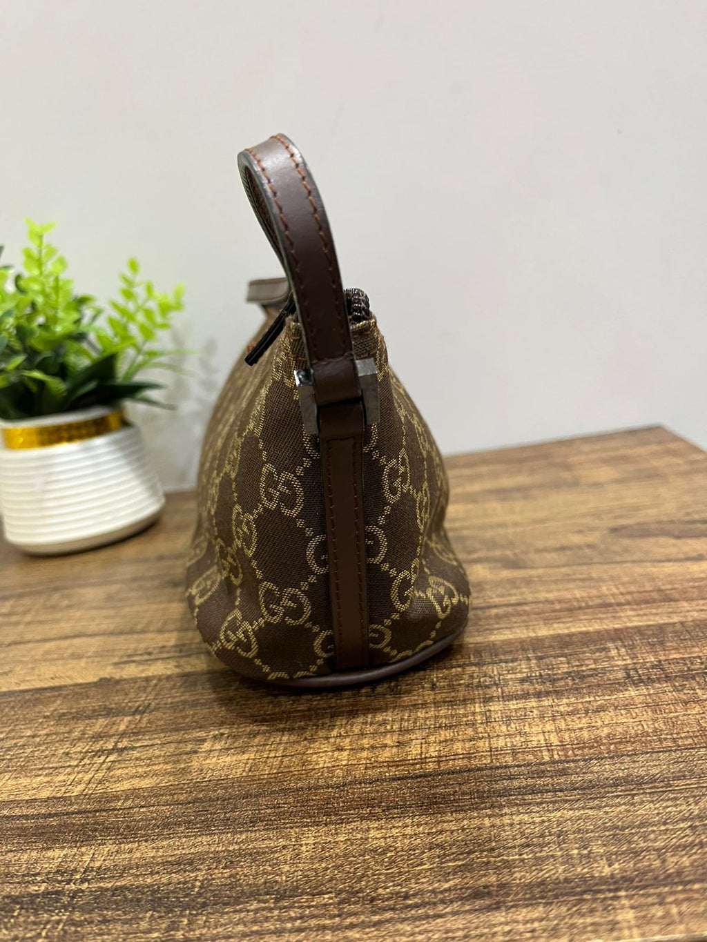 Vintage Gucci GG Monogram Canvas Boat Pochette Shoulder Bag Brown 039-1103