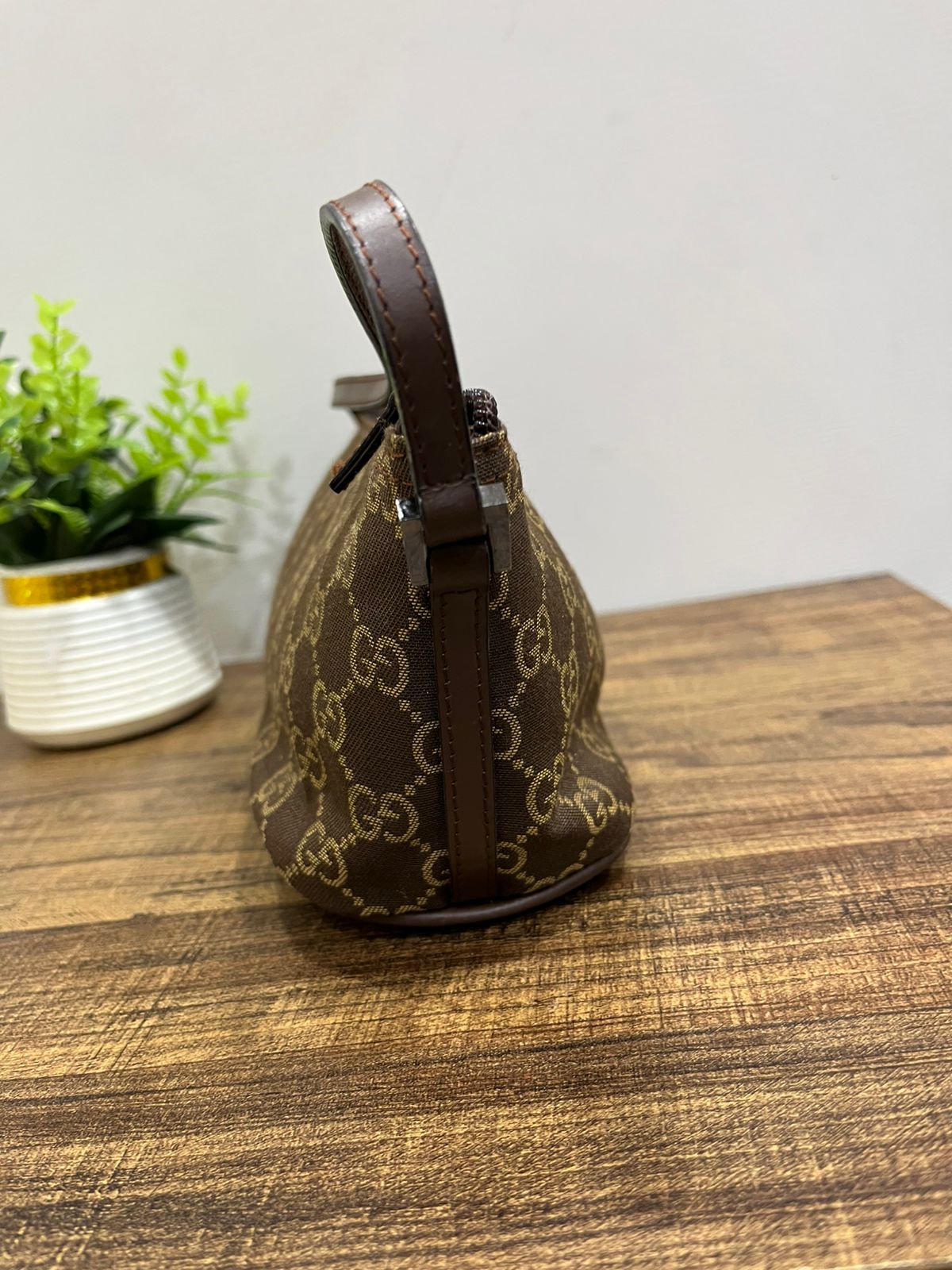 Vintage Gucci GG Monogram Canvas Boat Pochette Shoulder Bag Brown 039-1103