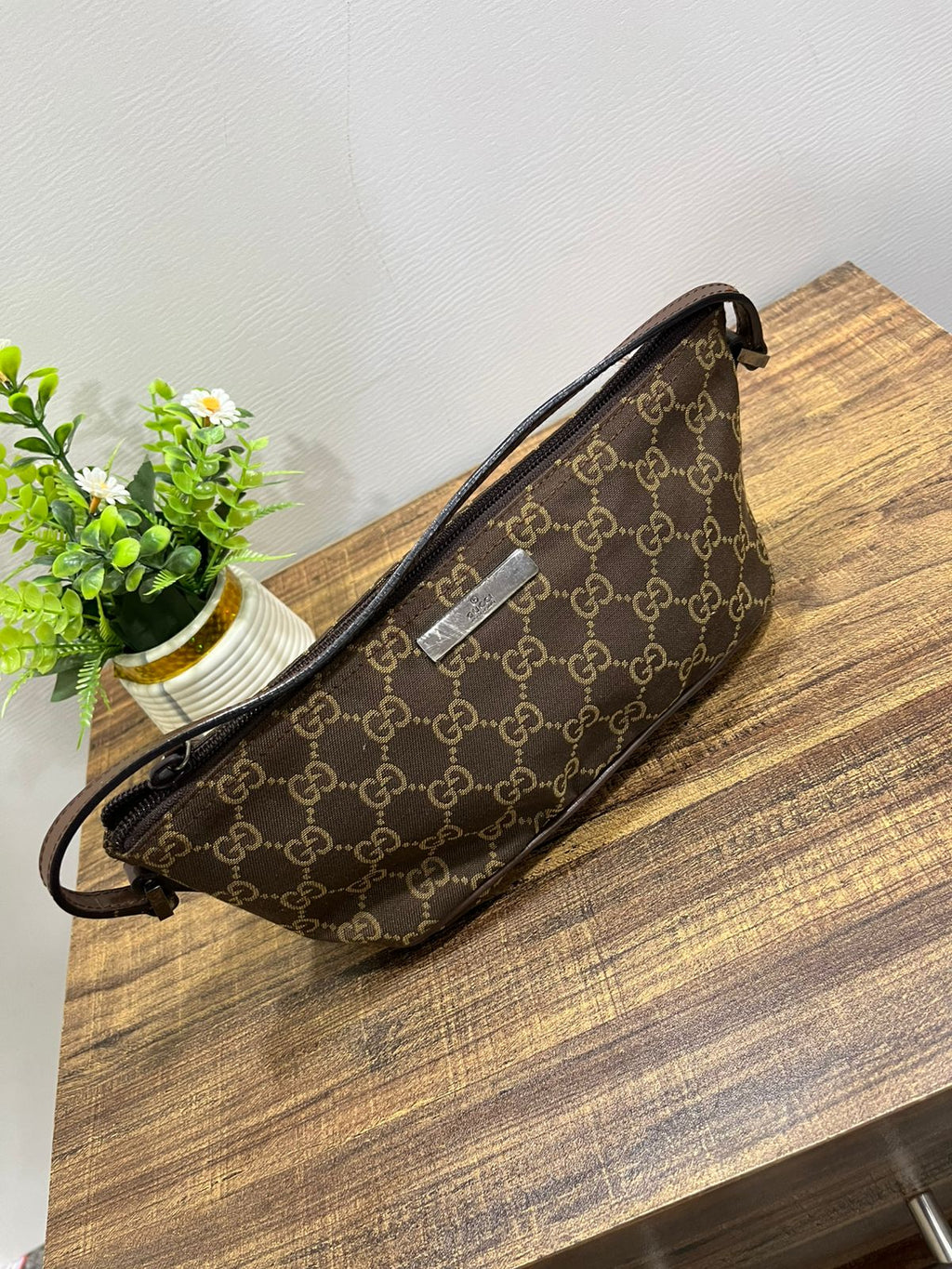 Vintage Gucci GG Monogram Canvas Boat Pochette Shoulder Bag Brown 039-1103