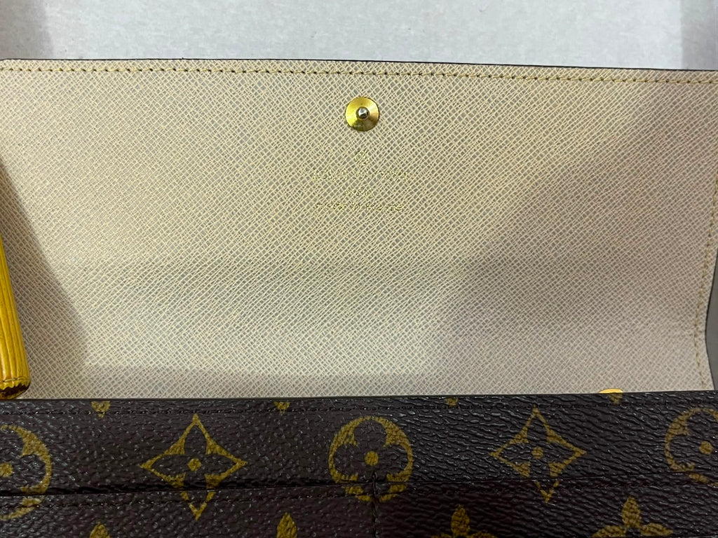 Louis Vuitton Monogram Dentelle Sarah Wallet Gold