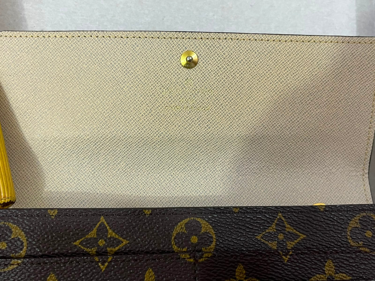 Louis Vuitton Monogram Dentelle Sarah Wallet Gold