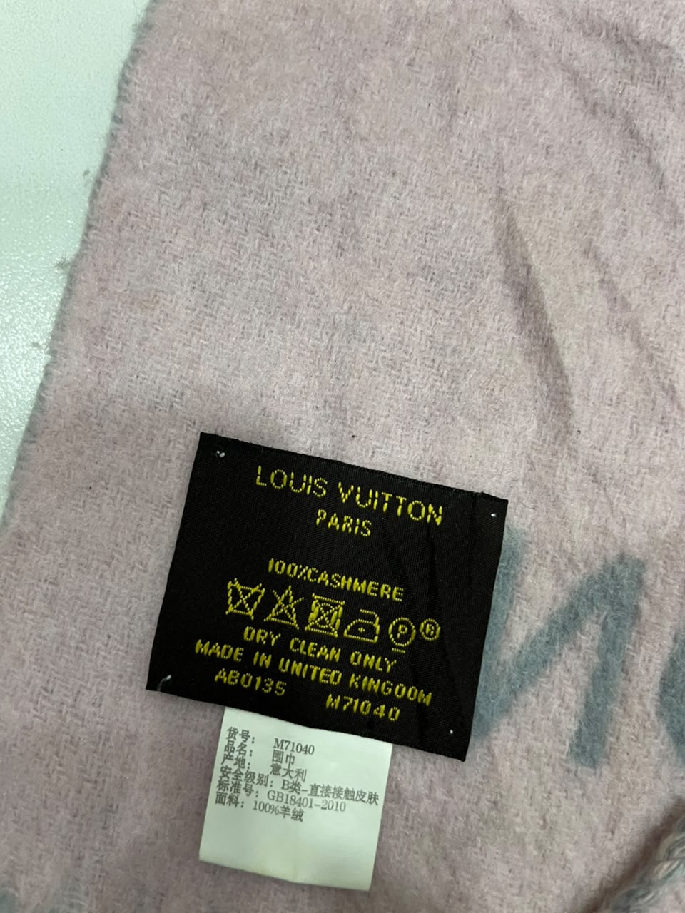 Louis Vuitton Reykjavik M71040 100% Cashmere Scarf Grey Pink