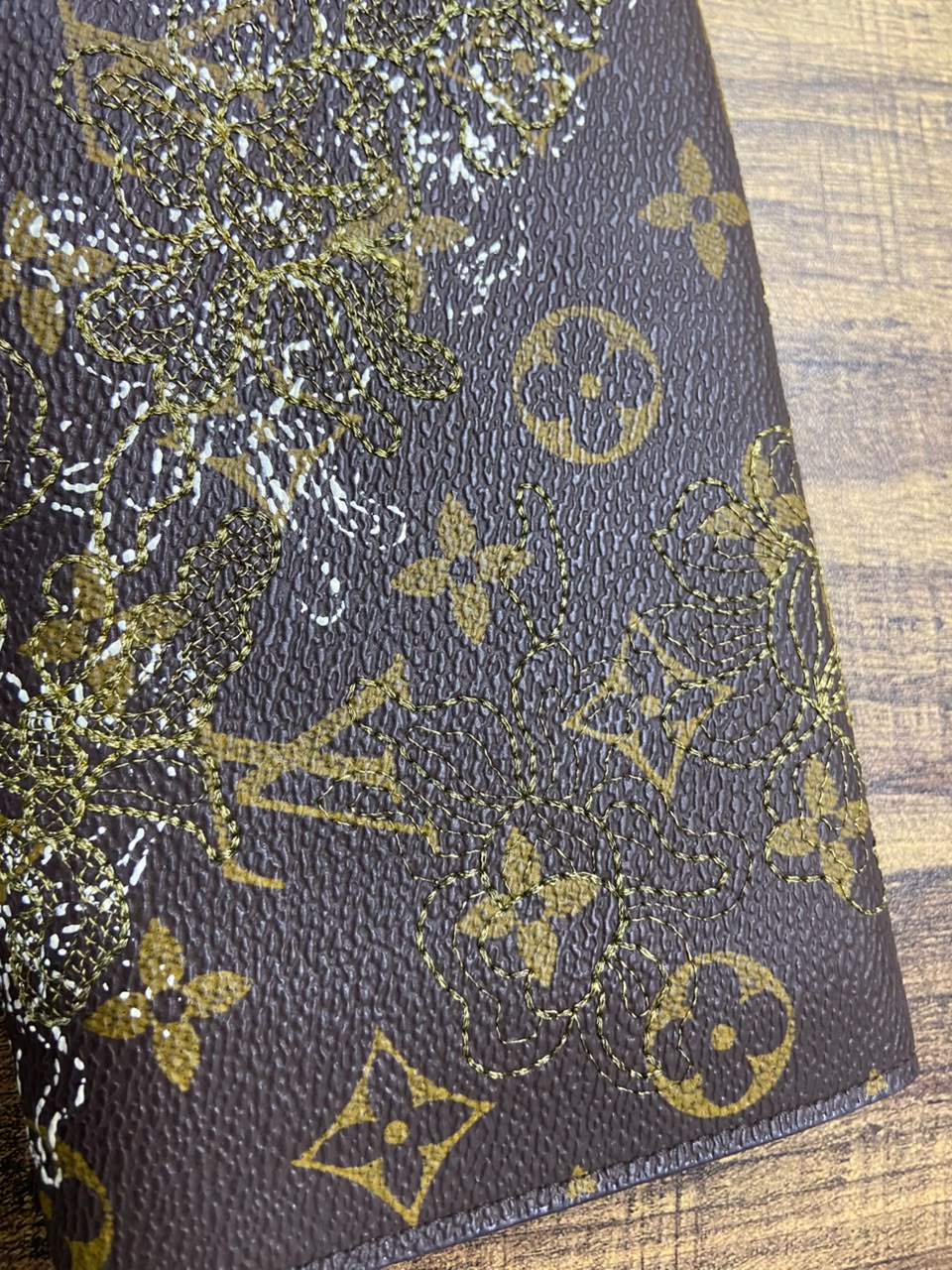 Louis Vuitton Monogram Dentelle Sarah Wallet Gold