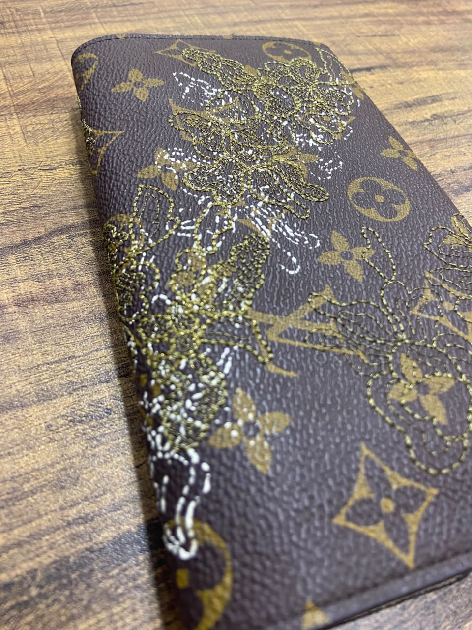 Louis Vuitton Monogram Dentelle Sarah Wallet Gold